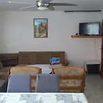 Ninske Vodice Appartement *