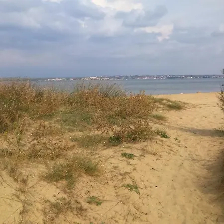 Ninske Vodice 公寓