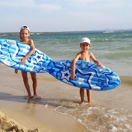 Ninske Vodice 아파트 닌